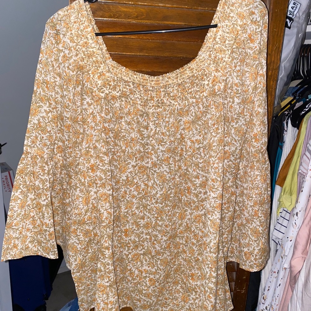 Women’s Blouse/Top